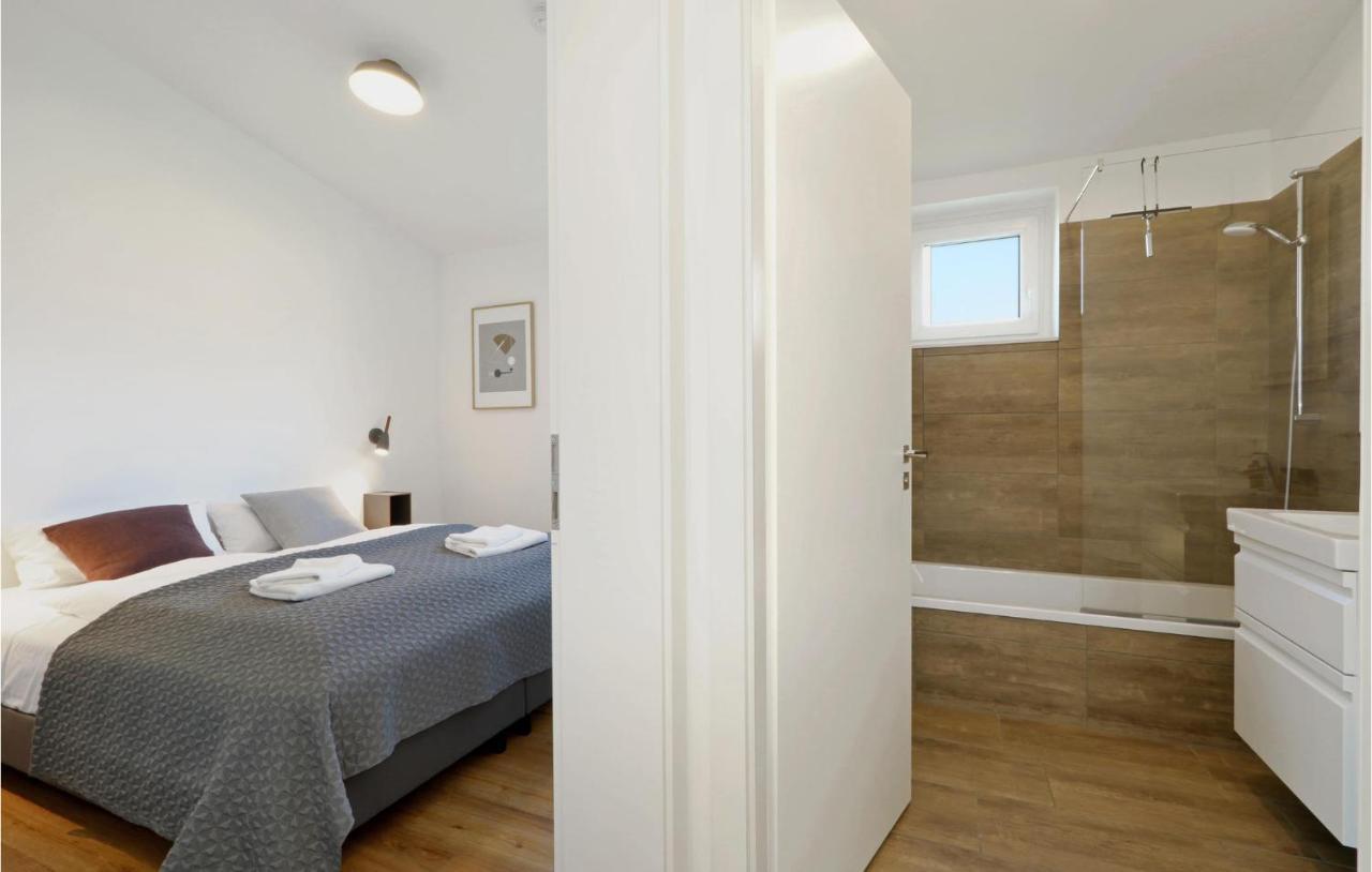 Stunning Home In Lembruch-Duemmer See With Sauna Extérieur photo